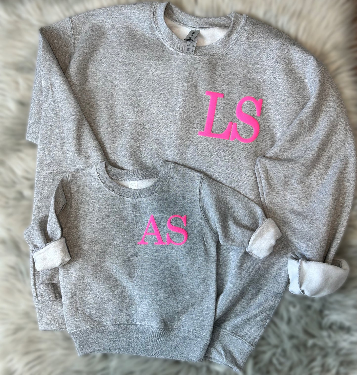 HOT PINK PUFF ~ INITIALS SWEATSHIRTđź’•
